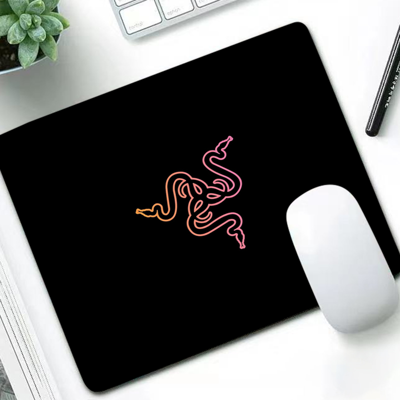 Gaming Keyboard Easy To Clean - Podkładka pod mysz Razer Luxury Anime